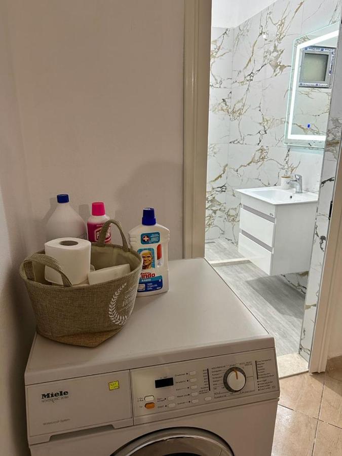 Victorias Apartment Tirane Kültér fotó